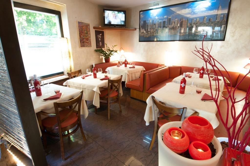 Hotel Bahnhof Haus Chiasso Dış mekan fotoğraf