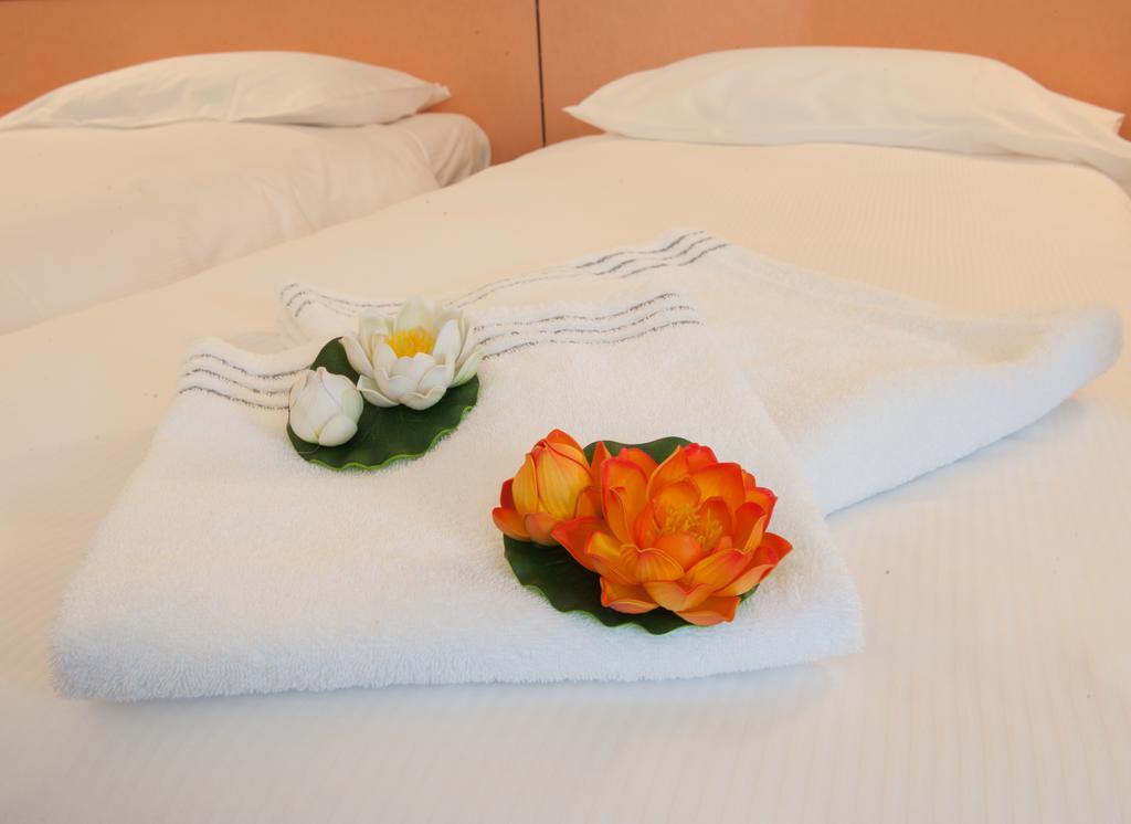 Hotel Bahnhof Haus Chiasso Dış mekan fotoğraf