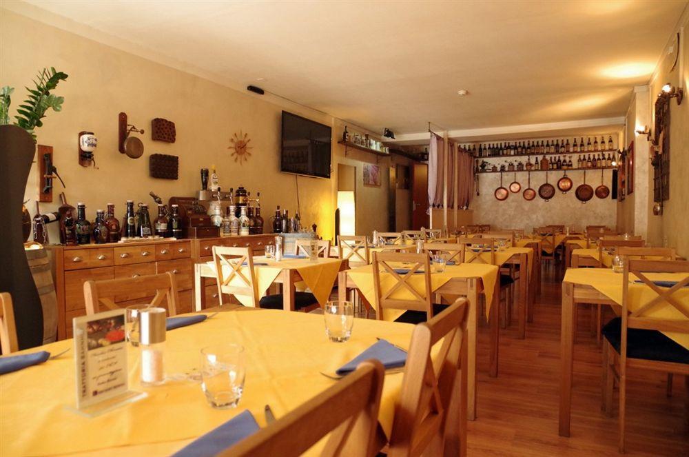 Hotel Bahnhof Haus Chiasso Dış mekan fotoğraf