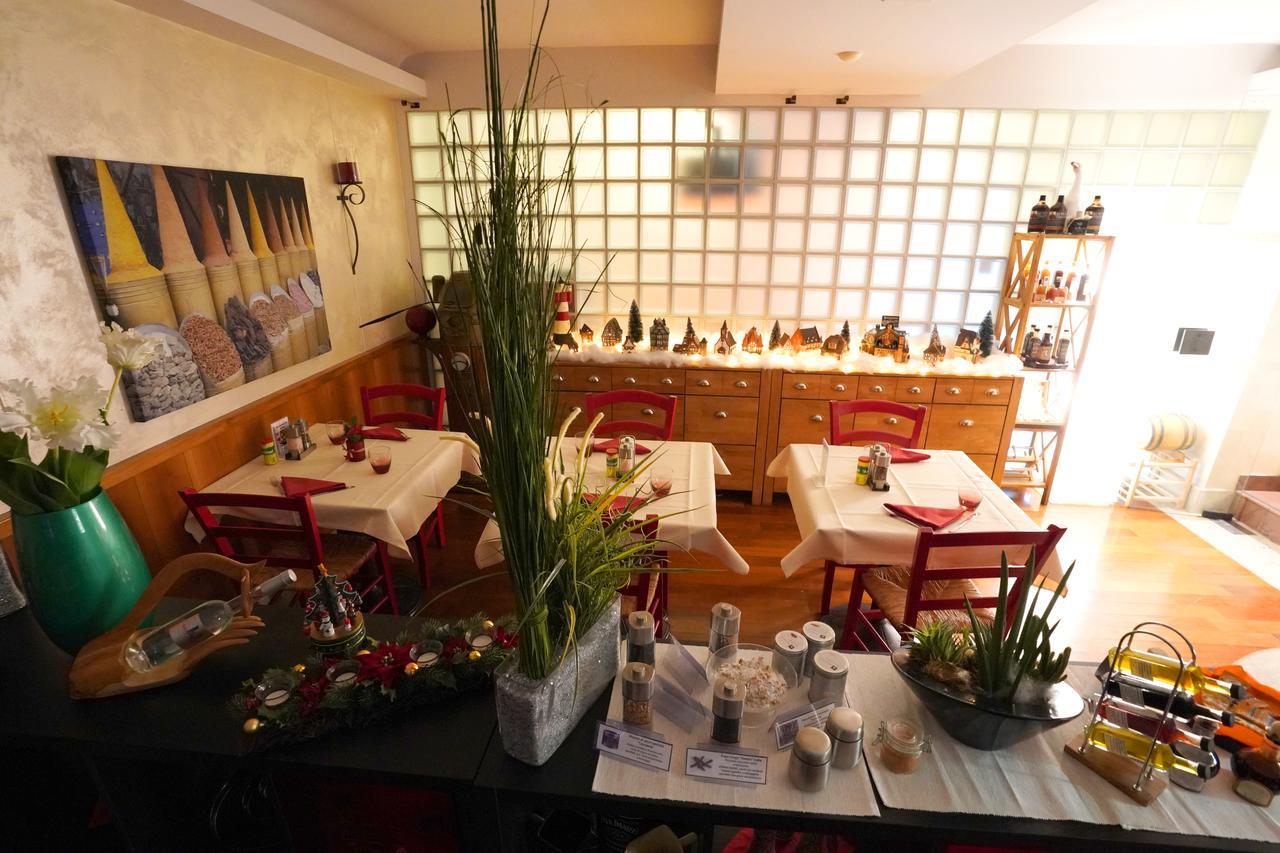 Hotel Bahnhof Haus Chiasso Dış mekan fotoğraf