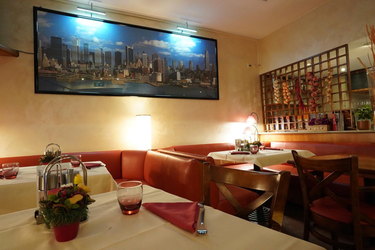 Hotel Bahnhof Haus Chiasso Dış mekan fotoğraf