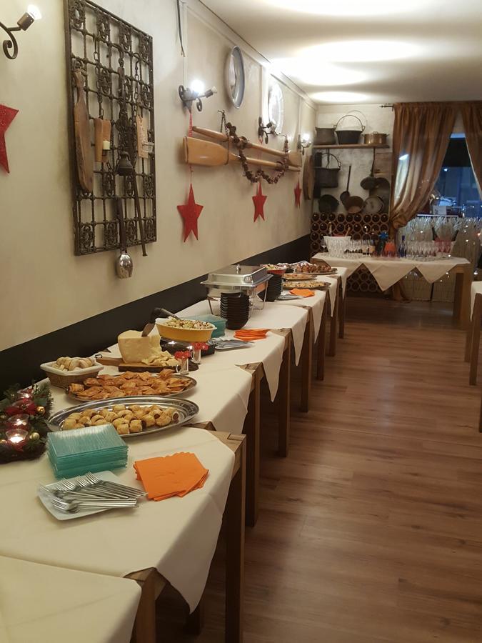 Hotel Bahnhof Haus Chiasso Dış mekan fotoğraf
