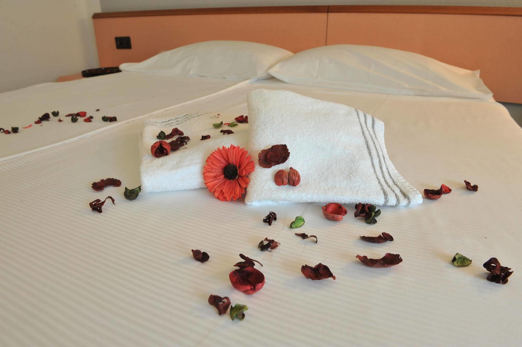 Hotel Bahnhof Haus Chiasso Dış mekan fotoğraf