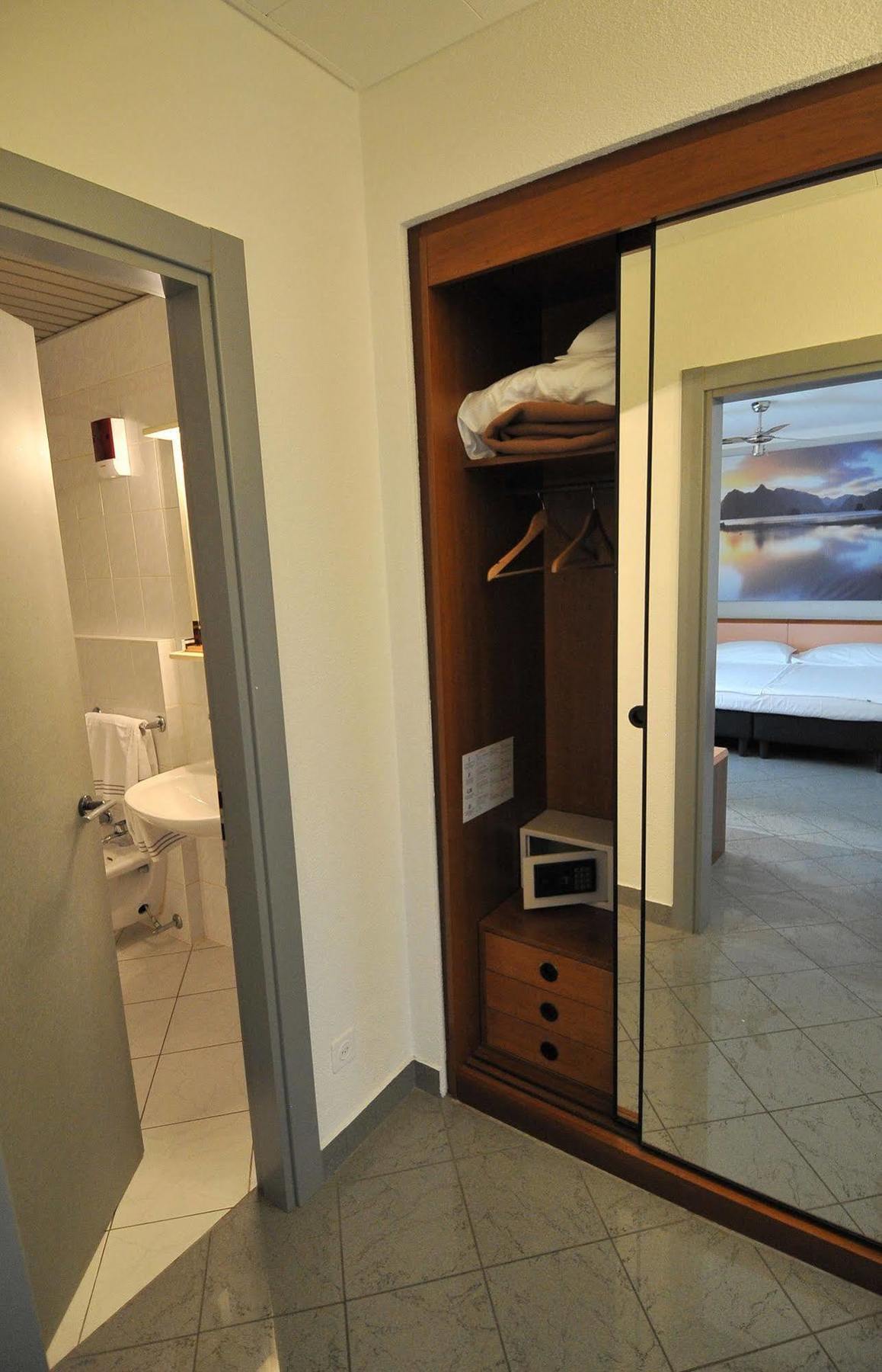 Hotel Bahnhof Haus Chiasso Dış mekan fotoğraf