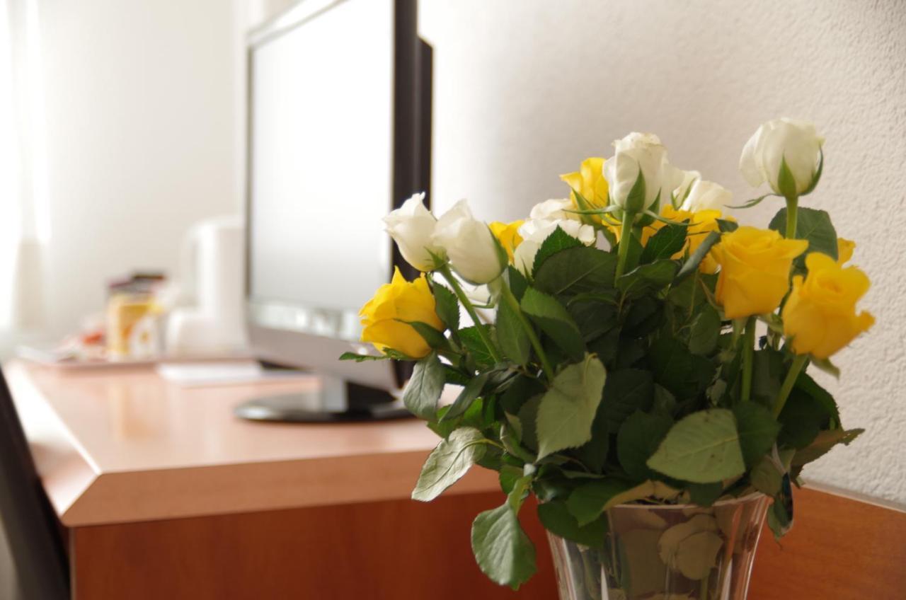 Hotel Bahnhof Haus Chiasso Dış mekan fotoğraf